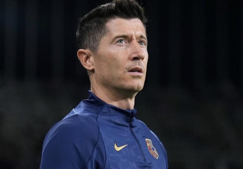 开云下载-拜仁慕尼黑逆袭！莱万多夫斯基帽子戏法的简单介绍