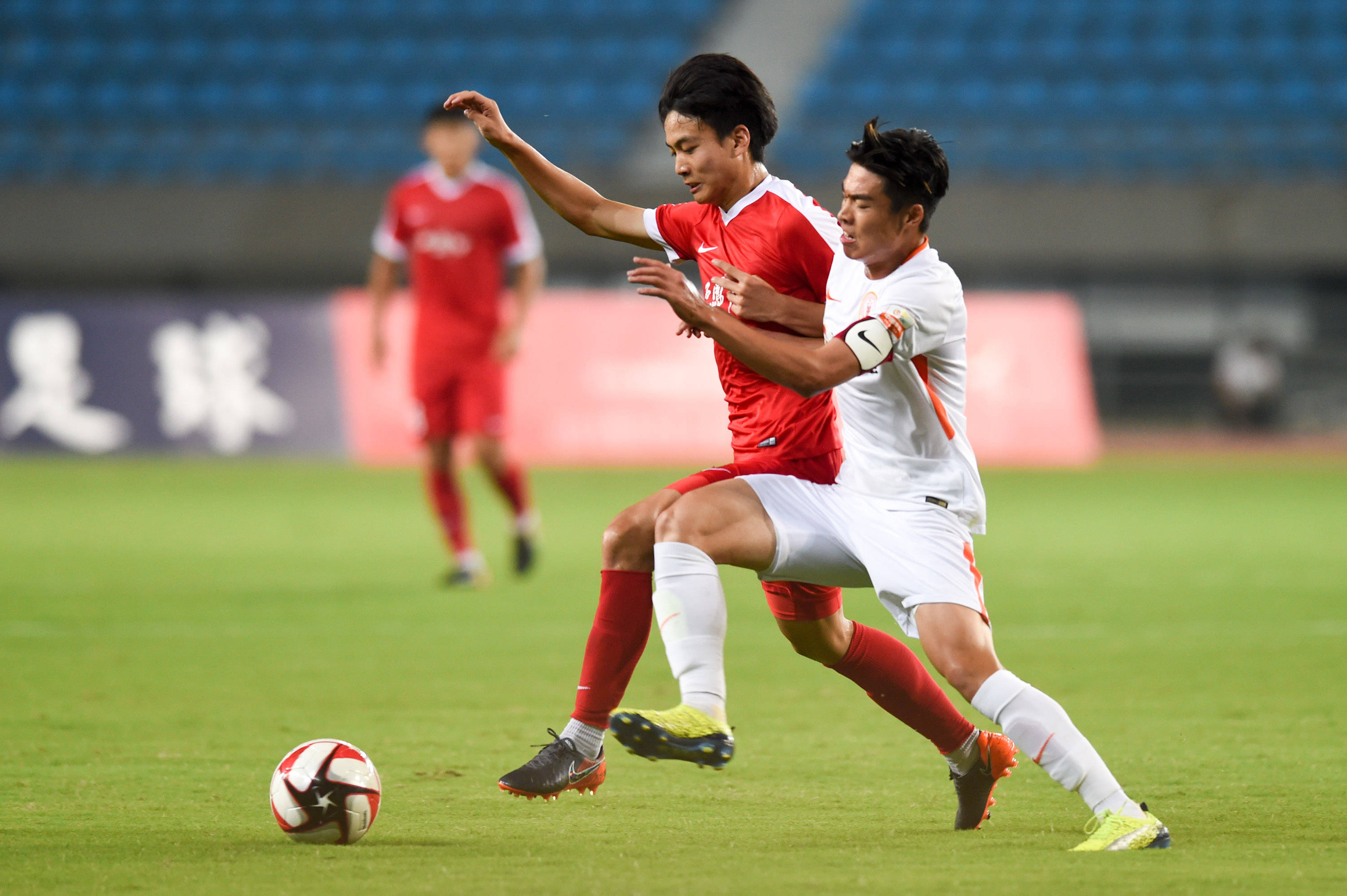 国内球队在亚洲足球联赛中表现出色