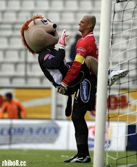 开云体育中国-足球场上的精彩瞬间令人沉迷不舍！