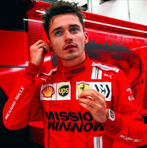 开云体育中国-关于老特拉福德遇惨败重返巅峰的路还很遥远的信息