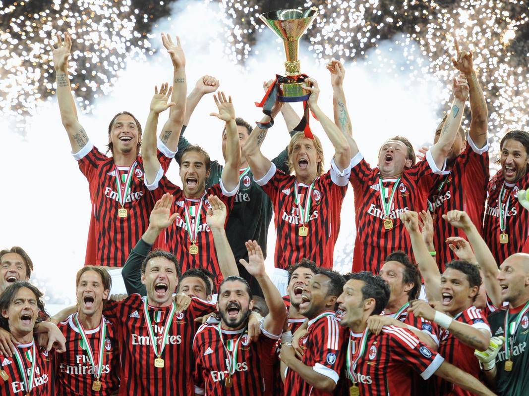 关于AC米兰主场战平那不勒斯，保持平稳状态的信息