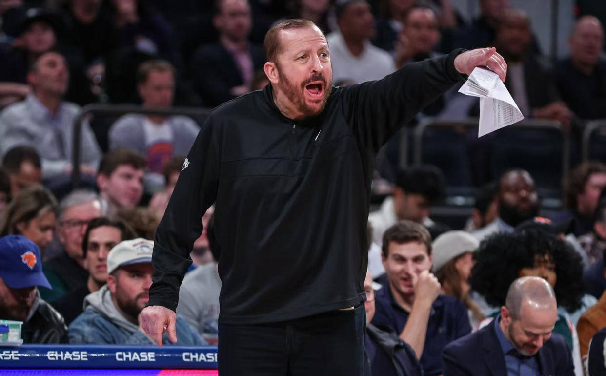 尼克斯新秀在比赛中展现出崭露头角的实力潜质