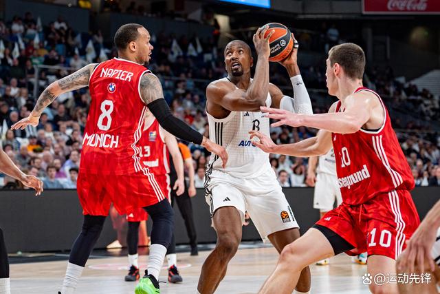 开云体育-澳洲球队横扫对手，闯入四强