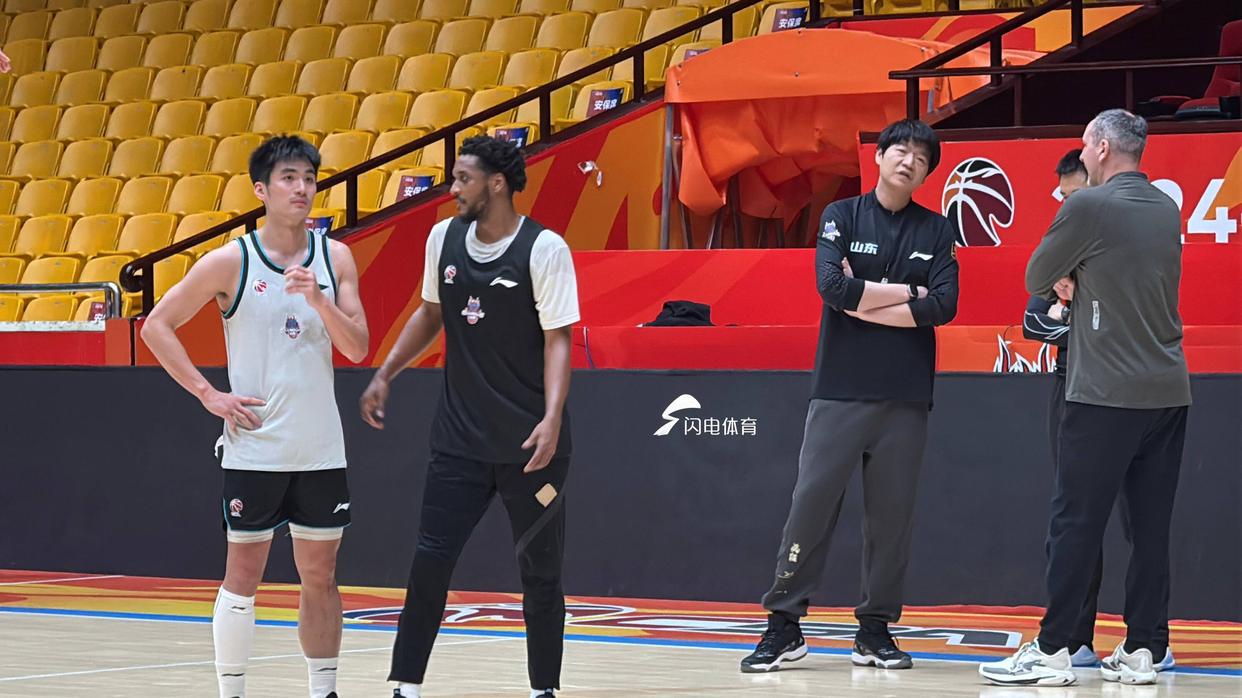 开云体育在线-关于山东男篮战绩回暖，全队齐心协力备战季后赛的信息