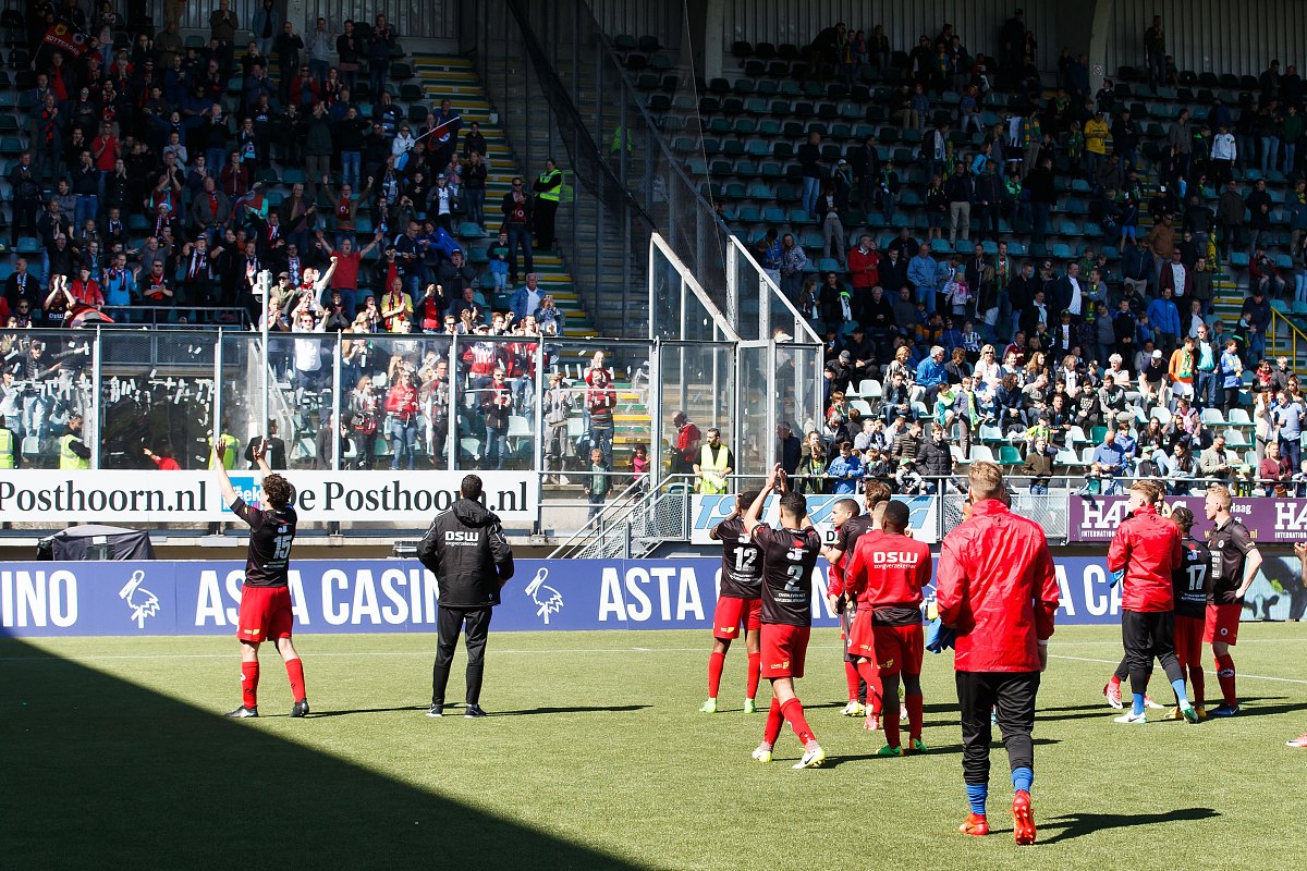 精湛的技艺和顽强的意志，造就了每一个优秀的运动员的简单介绍