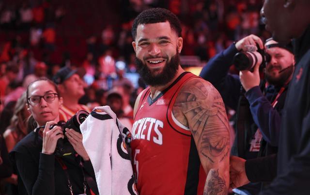 开云体育在线-火箭队年轻球员表现抢眼，球队寄望新秀