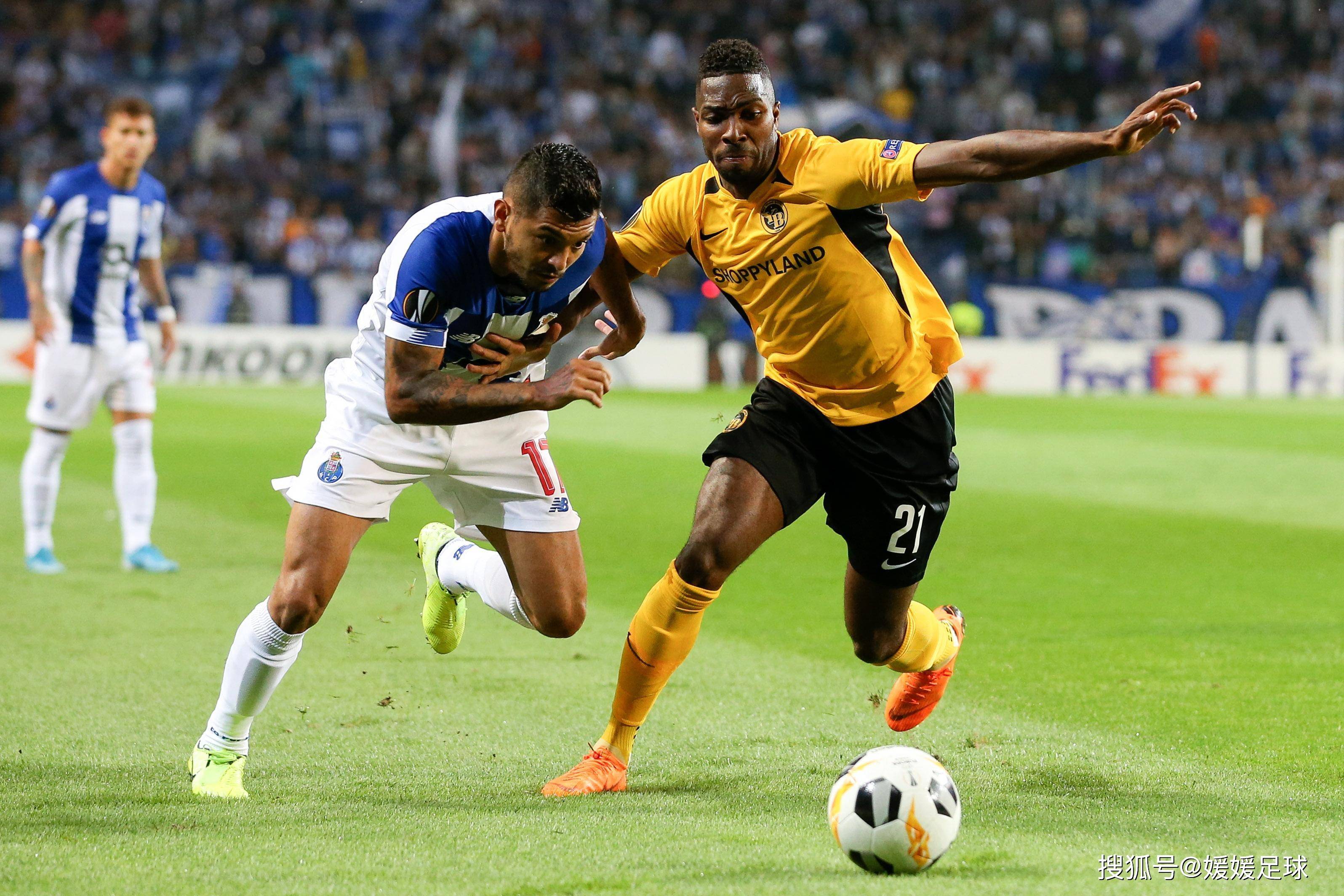 关于顶级大战！足球比赛赛场上气势如虹的信息