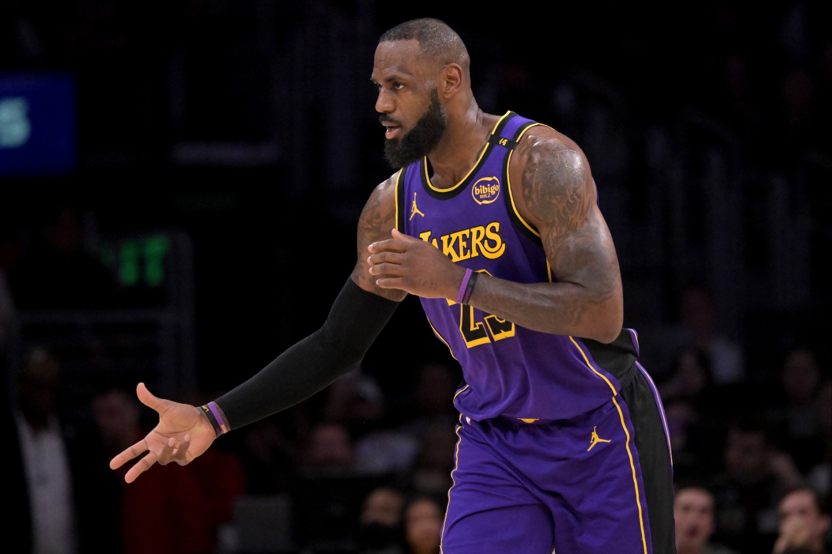 开云体育平台APP-快船大胜雄鹿，莱昂纳德砍下分