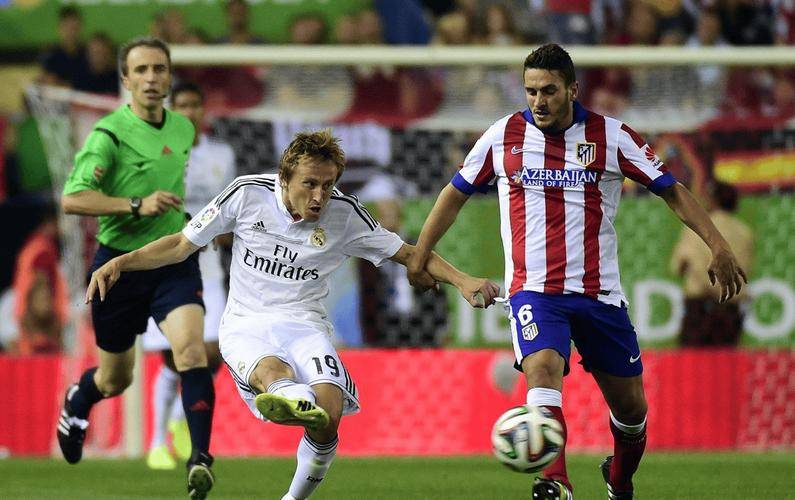 开云下载-巴黎圣日耳曼与马赛的巅峰对决备受球迷关注