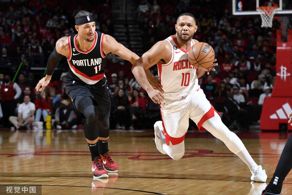 开云体育APP下载-开拓者击败魔术，利拉德贡献关键三分