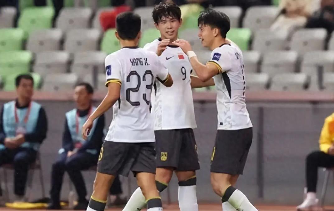 亚洲足球夺目比赛现新佳作