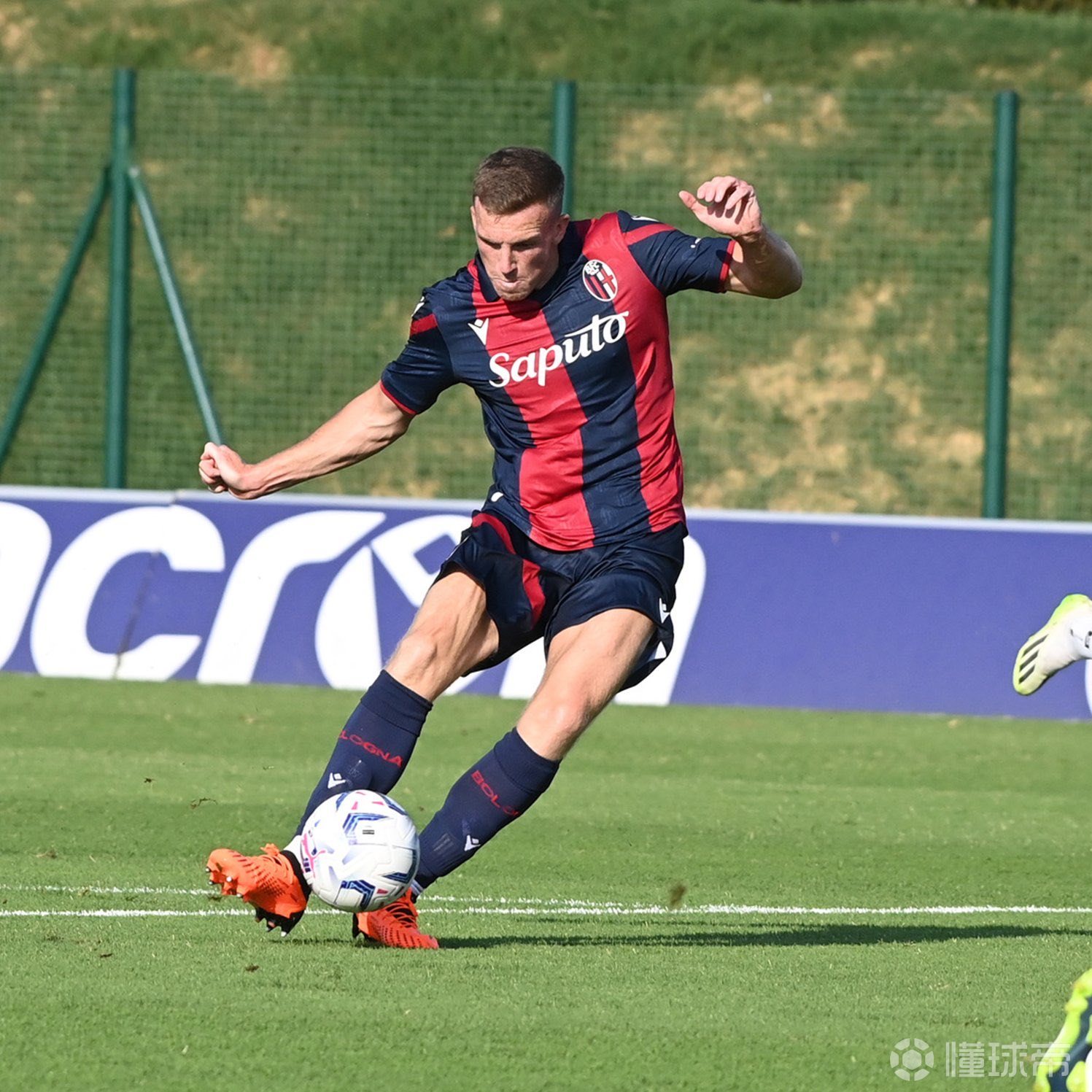 开云体育APP下载-摩纳哥球队士气高涨，在比赛中表现出色并获胜