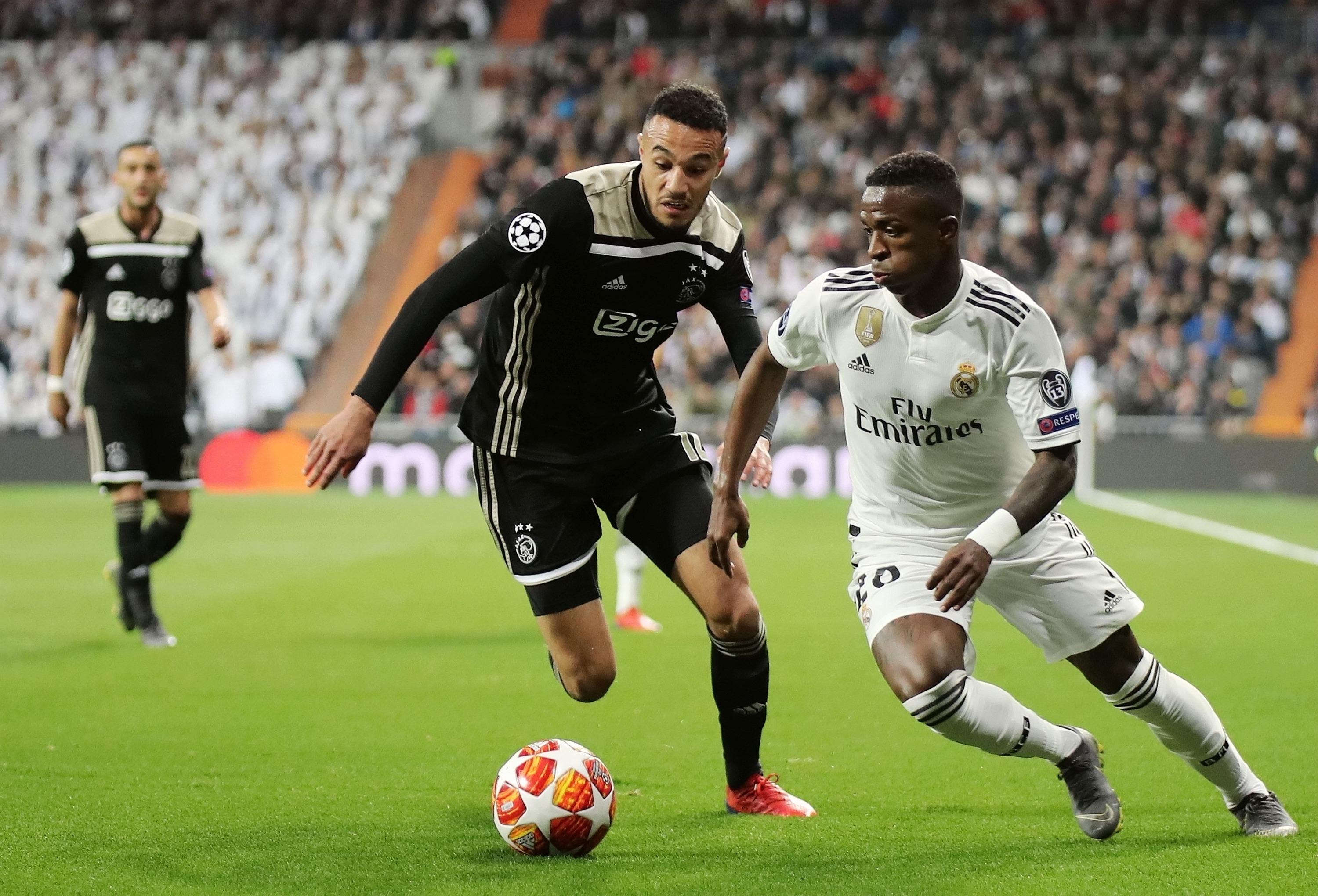 阿贾克斯不敌罗马，战绩蒙阴影