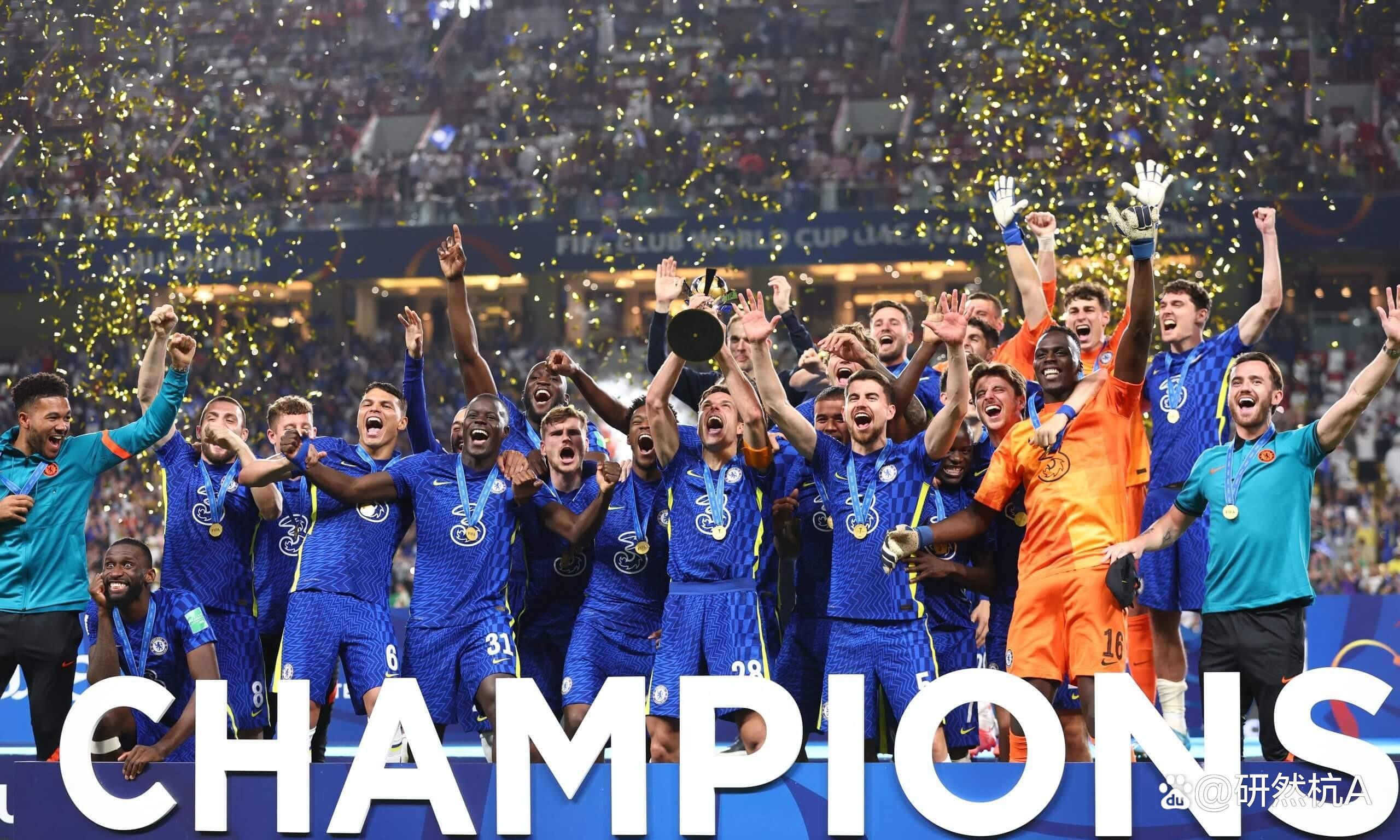 开云体育官网-国际顶尖足球对决持续上演，球迷狂欢不止