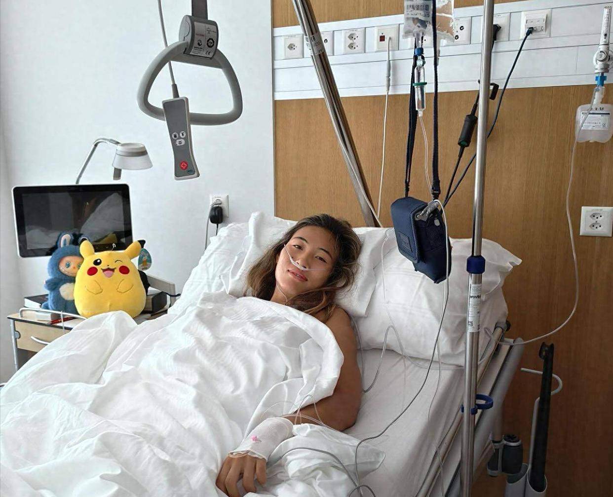 篮球明星因伤退出关键比赛，球队备战受影响