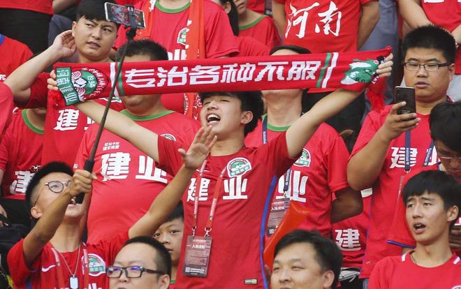 泰达客场逼平富力，难分胜负