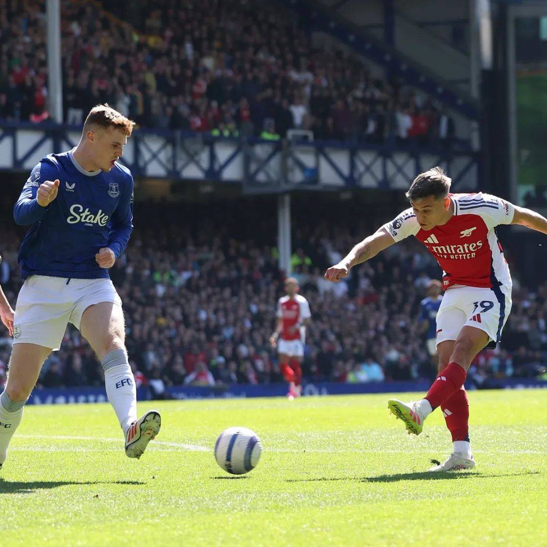 史密斯破门成功，埃弗顿主场告捷