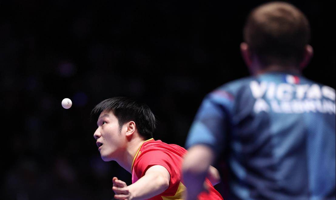 加的斯队员团结一心，力克劲敌