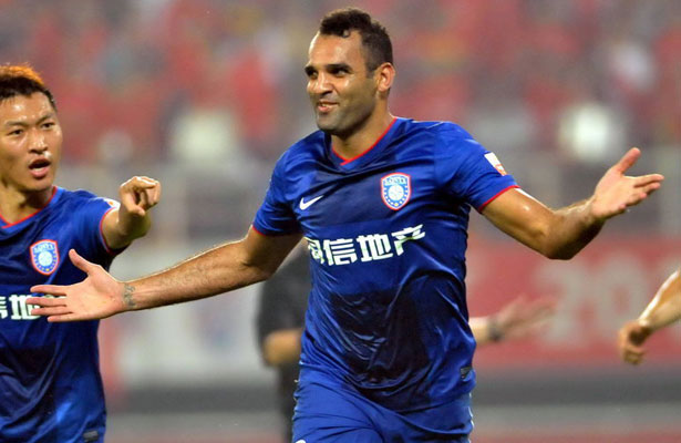 江苏舜天球队精神抖擞，积极备战