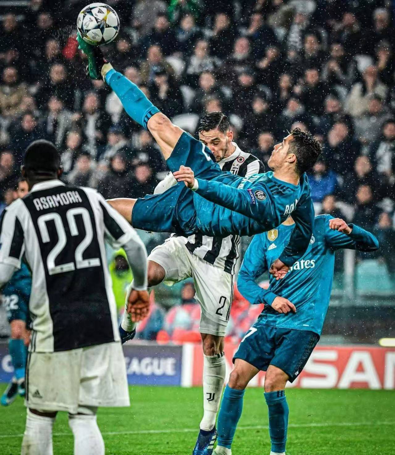 佛罗伦萨球员意外受伤比赛提前结束