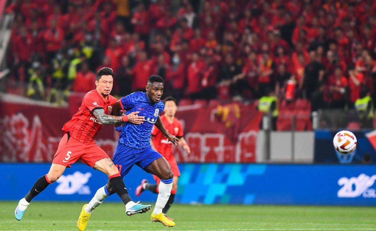 开云体育平台APP-沪上德比：上港惨遭申花绝杀！