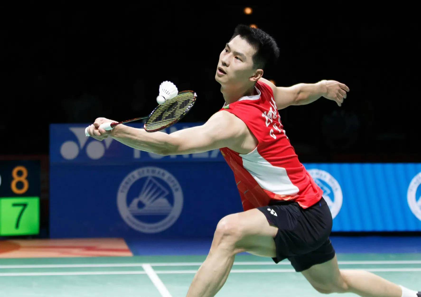 包含泰国球队取得惊险胜利，晋级十六强的词条