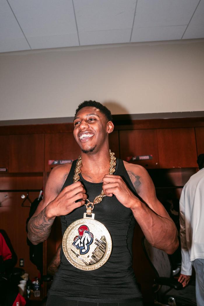 猛龙继续胜势，新秀表现抢眼获赞