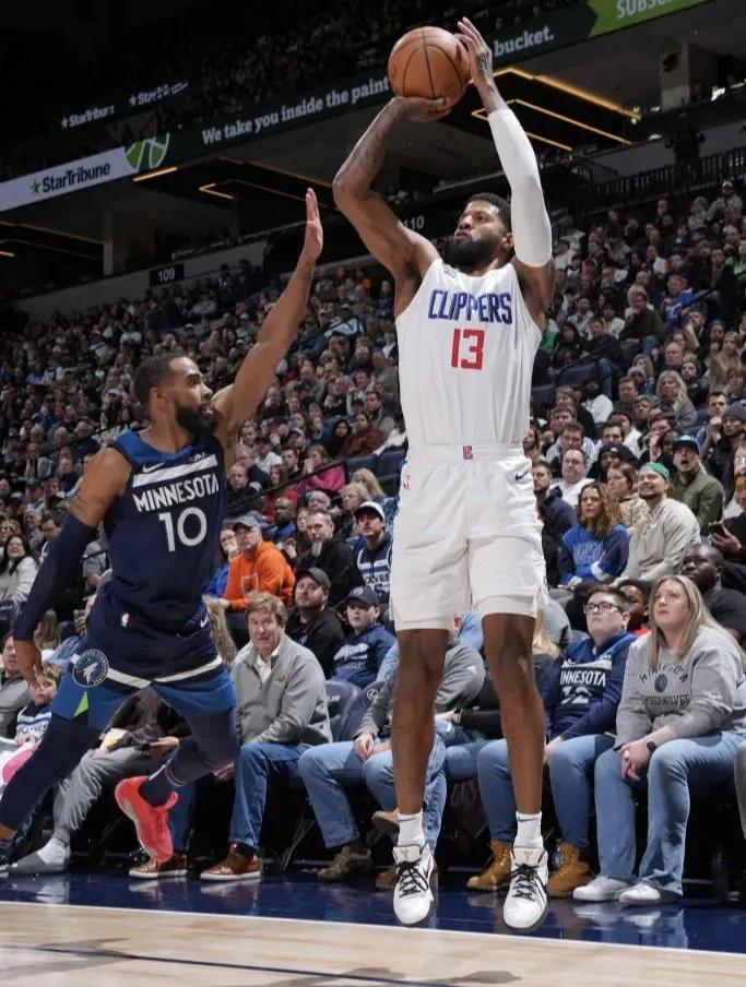 快船被逆转，乔治单核难解对手围剿的简单介绍