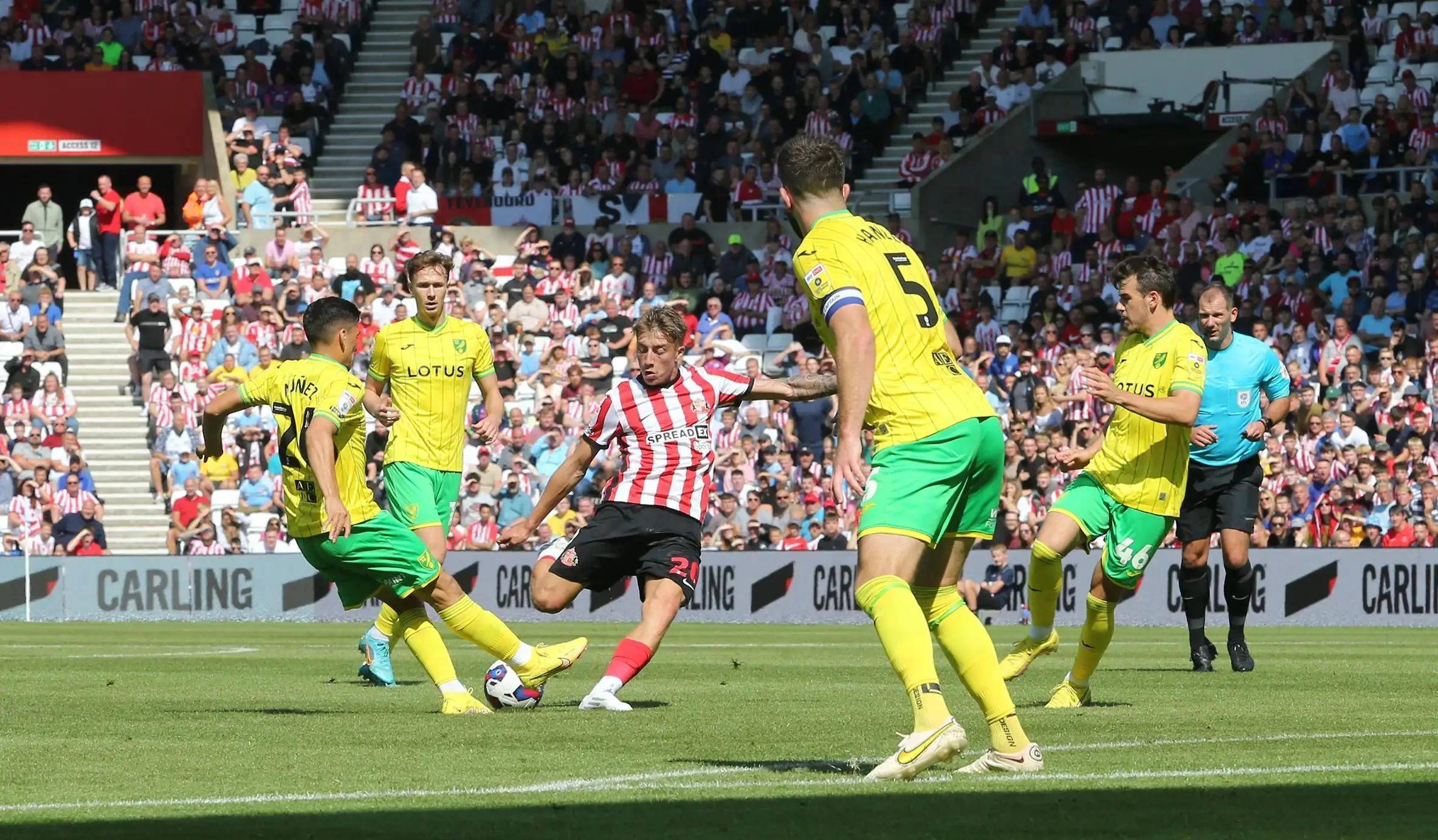 西班牙国家队备战比赛，意欲夺冠雪恩