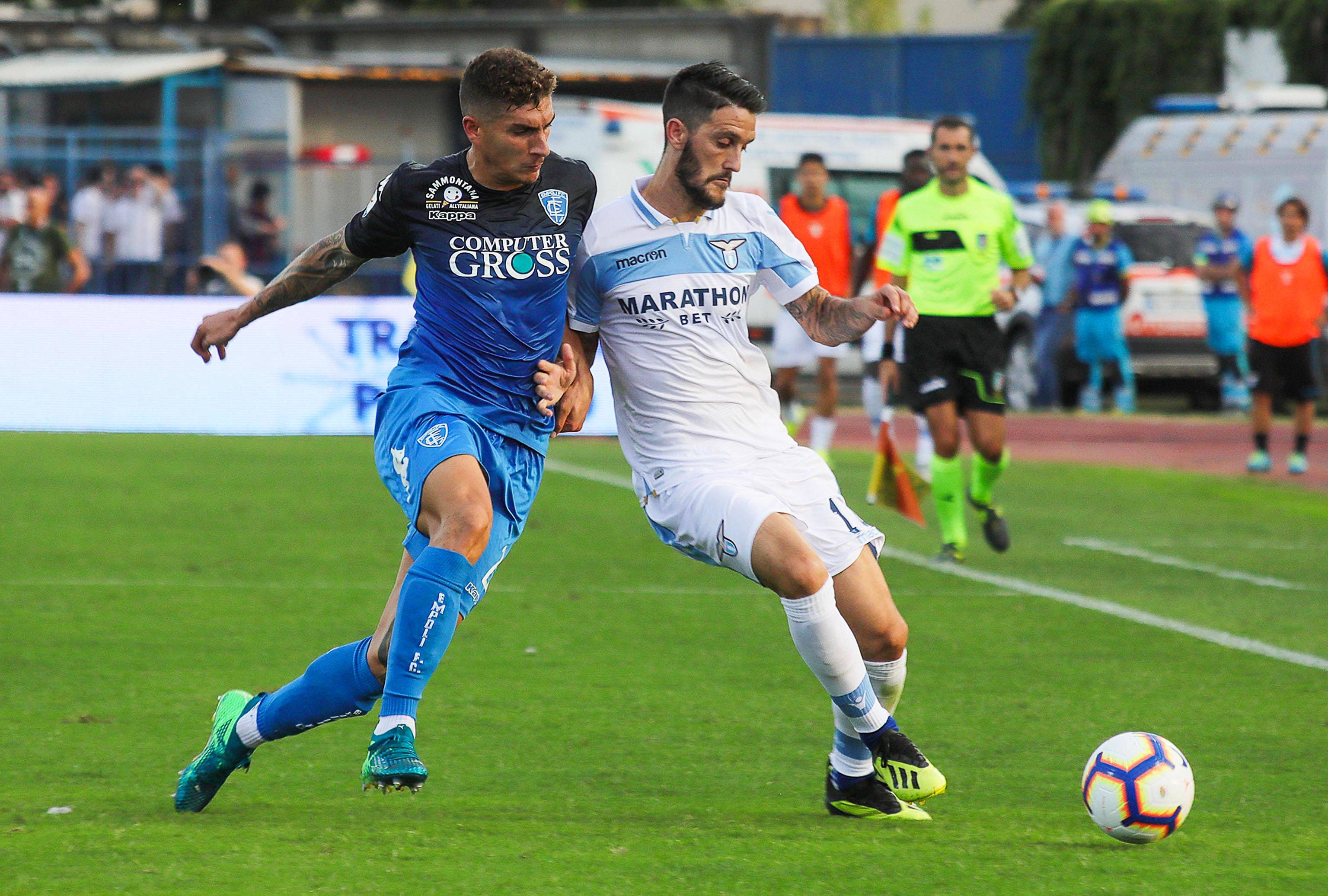 西班牙国家队备战比赛，意欲夺冠雪恩