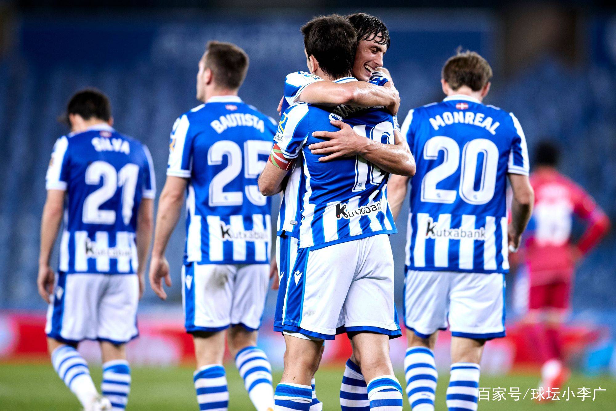 梅西领衔巴塞罗那逆转战胜皇家社会