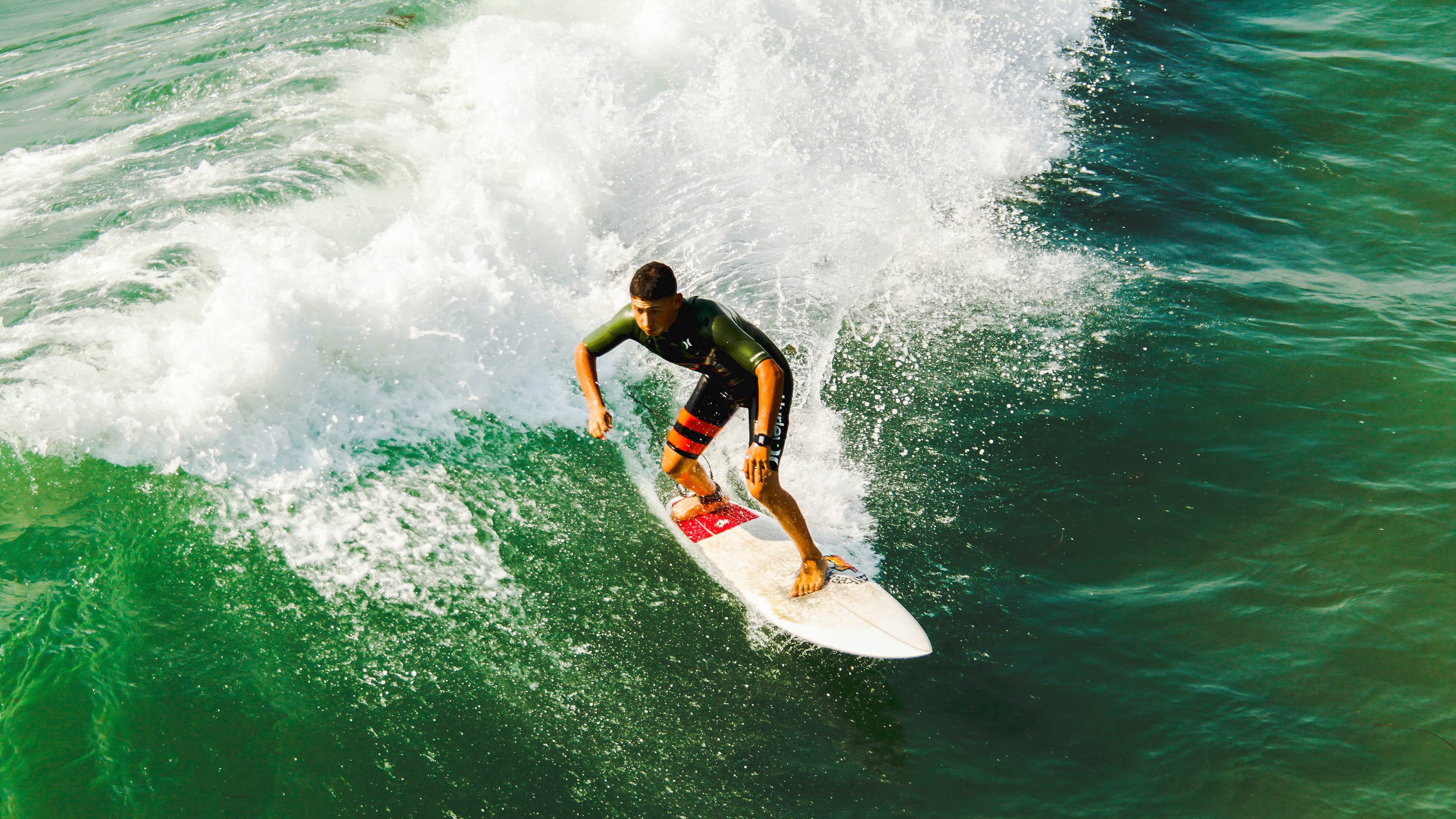 从三分雨到团队风暴，库里的救赎之夜与广厦铁血的东方启示
