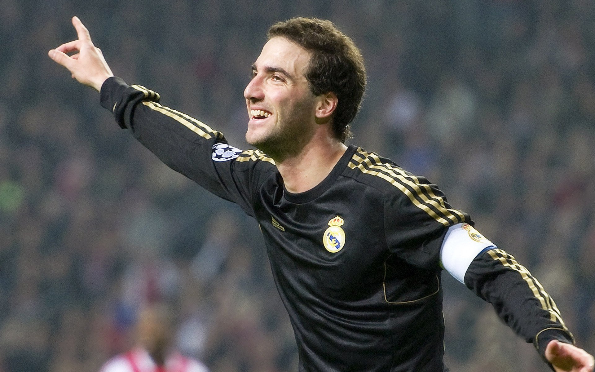 沙漠绿茵的逆袭，卡瓦哈尔一箭穿心，沙特掀翻闪电牙买加