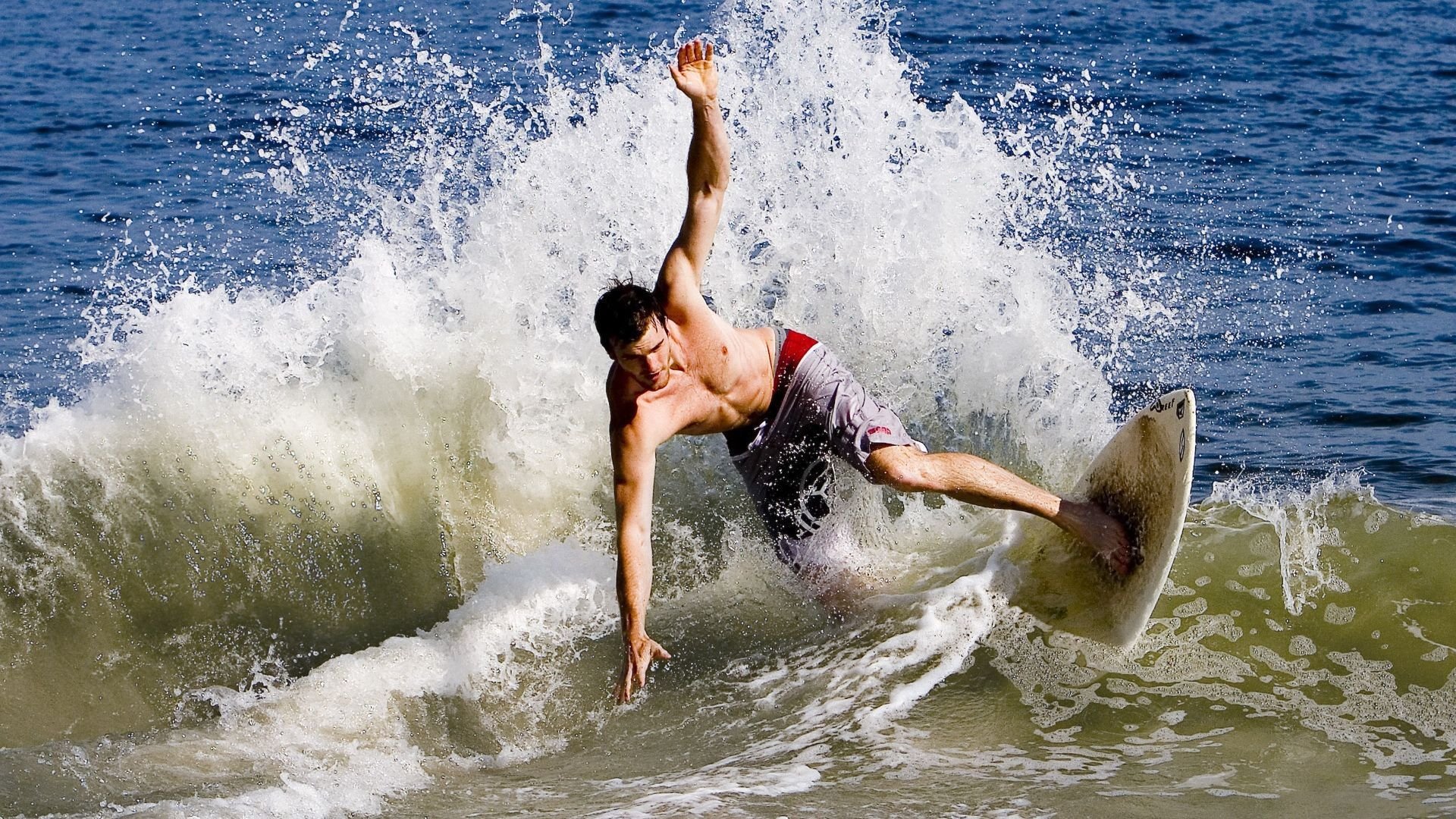 当国家代码成为棋子,厄德高在排名战争中接管游戏的夜晚