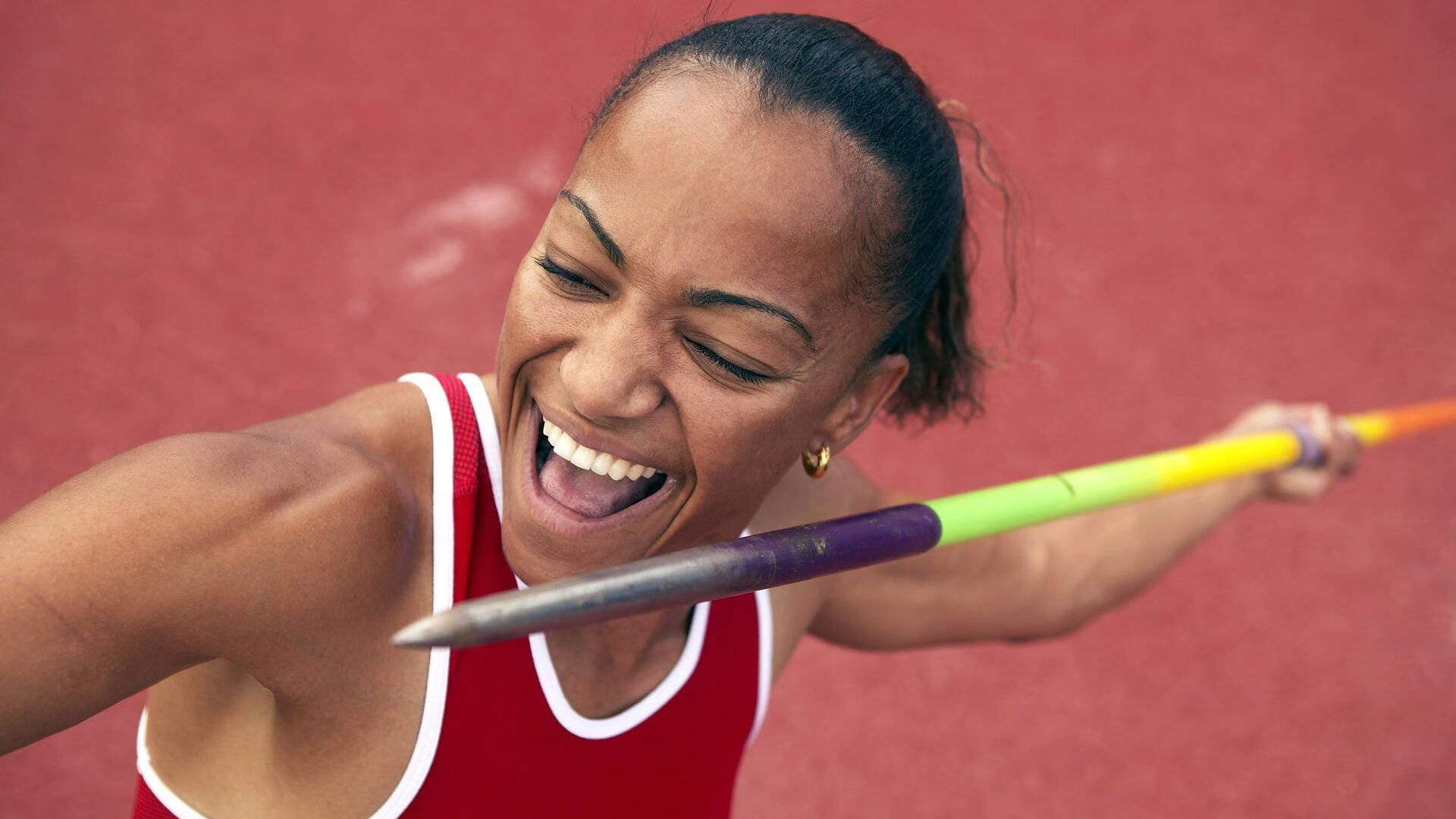 白夜童话，当丹麦险胜的钟声撞碎印尼的群岛月光