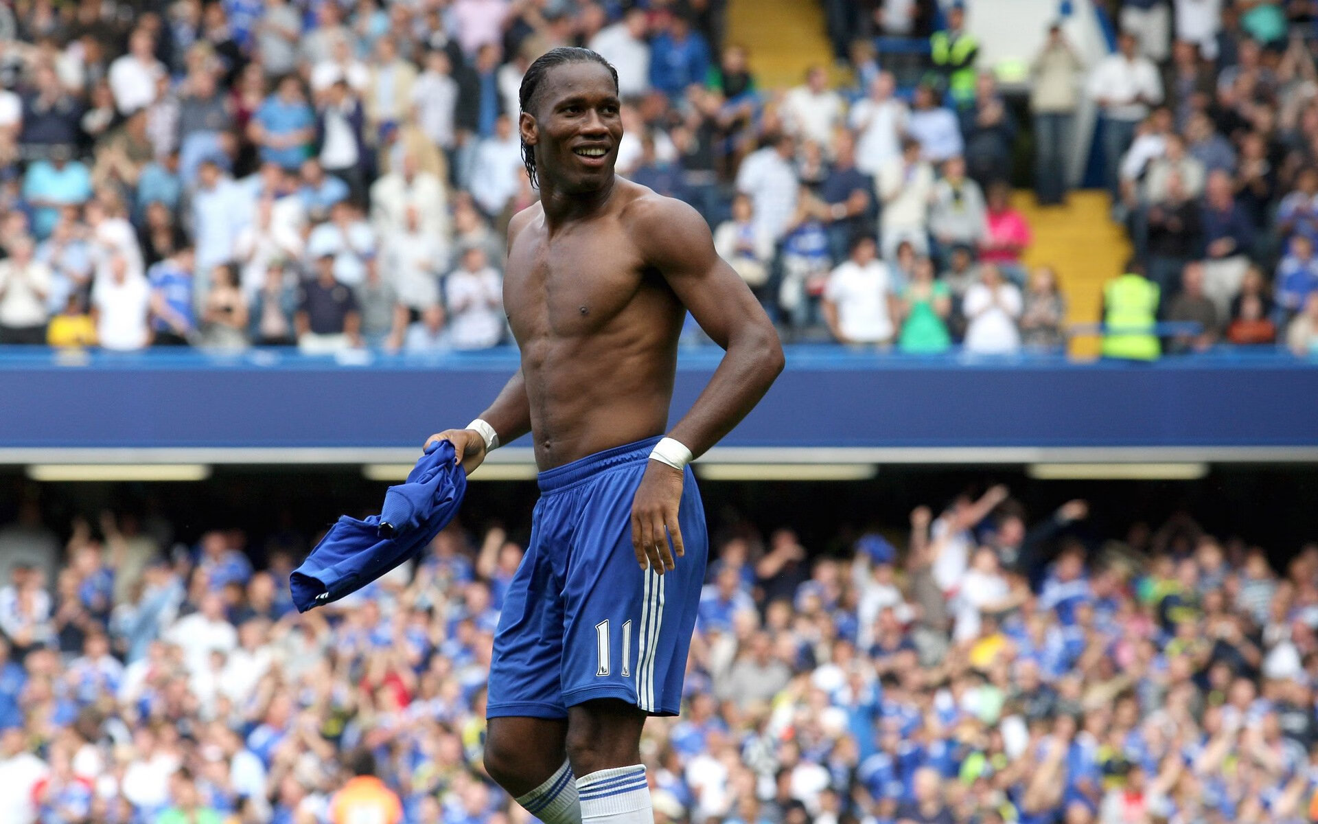 乔治狂飙40分主导胜利，掘金队力克北京队展现冠军底蕴